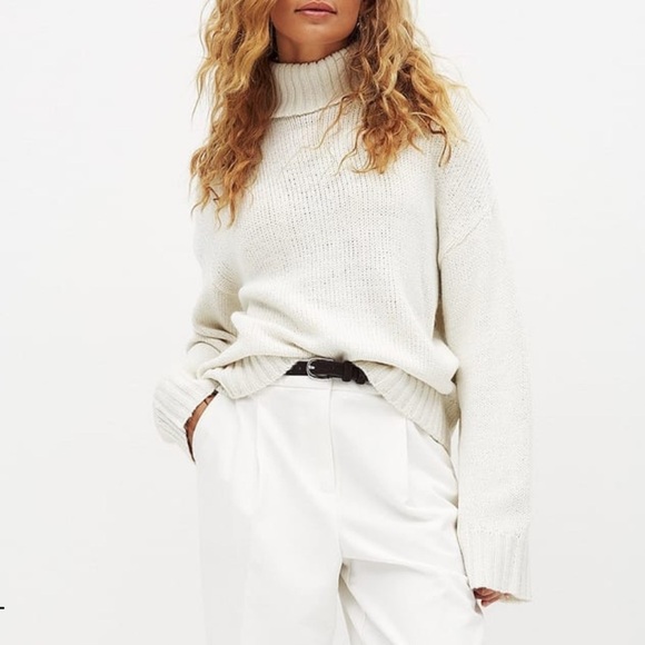 NA-KD Turtle Neck Knitted Sweater White - Picture 1 of 11